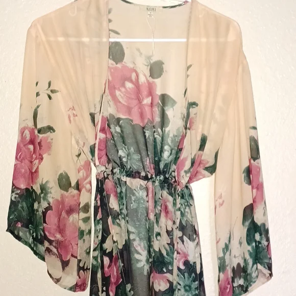 Kimono - Picture 7 of 10